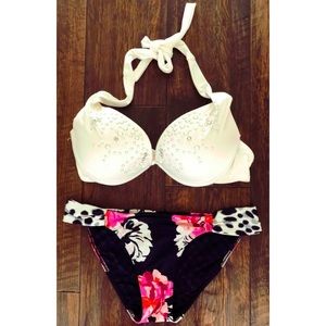 Victoria’s Secret Bombshell Bikini Set